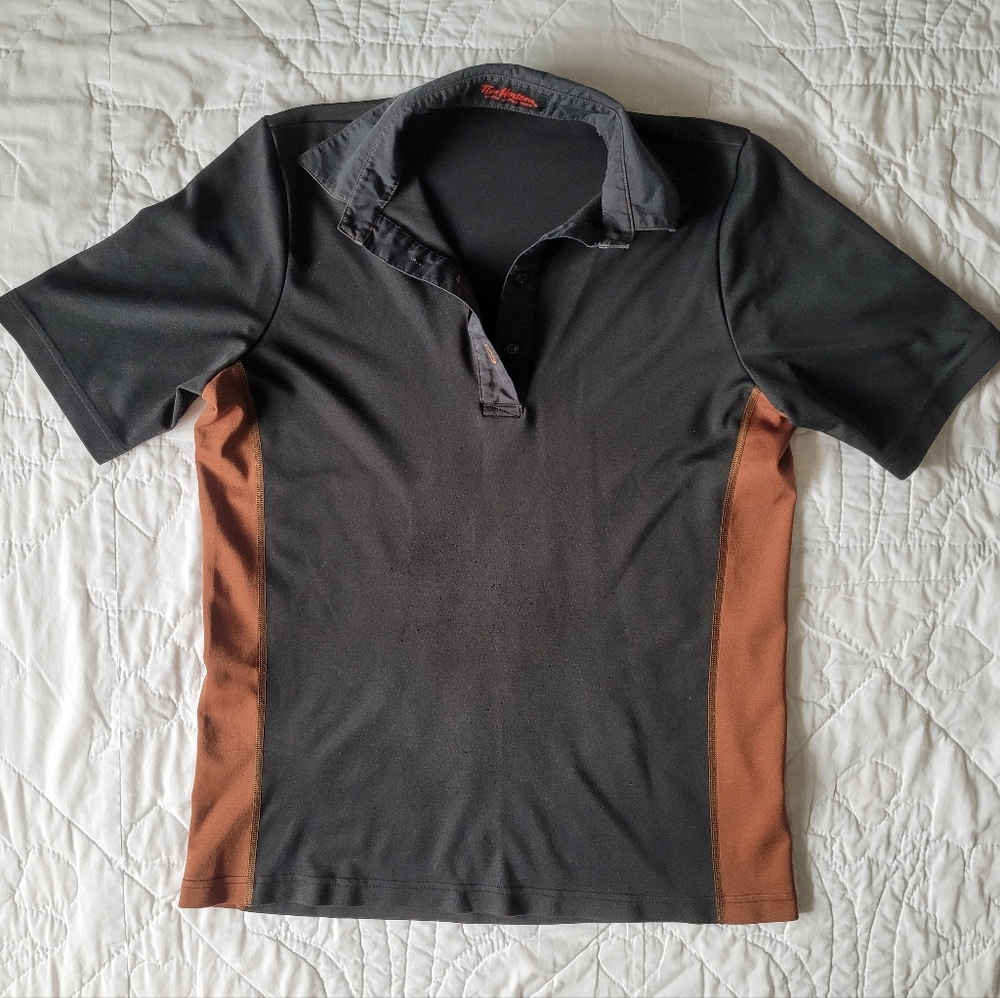 10/$20 ❄️ Tim Hortons Crew Member Top